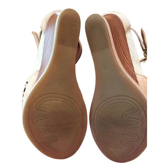 Earthies Casella Size 5.5 Buck CASELLA-BIS Womens Tan Strap Wedges Heels - Picture 3 of 7